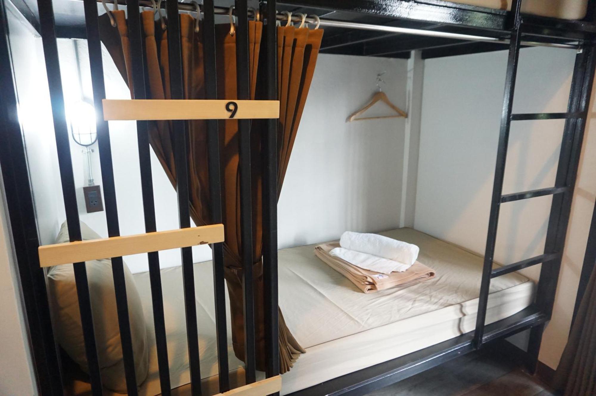 Feel Good Bangkok Hostel Exterior foto